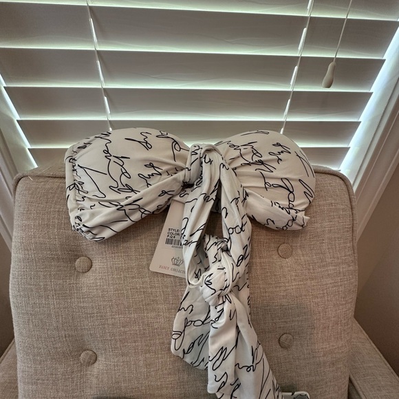 Two piece pant set! - Picture 2 of 4